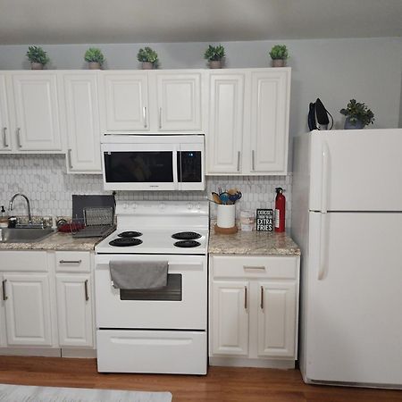 Entire 2-Bed Private Apt - Ewr/Nyc/Outlet Mall Newark Zimmer foto